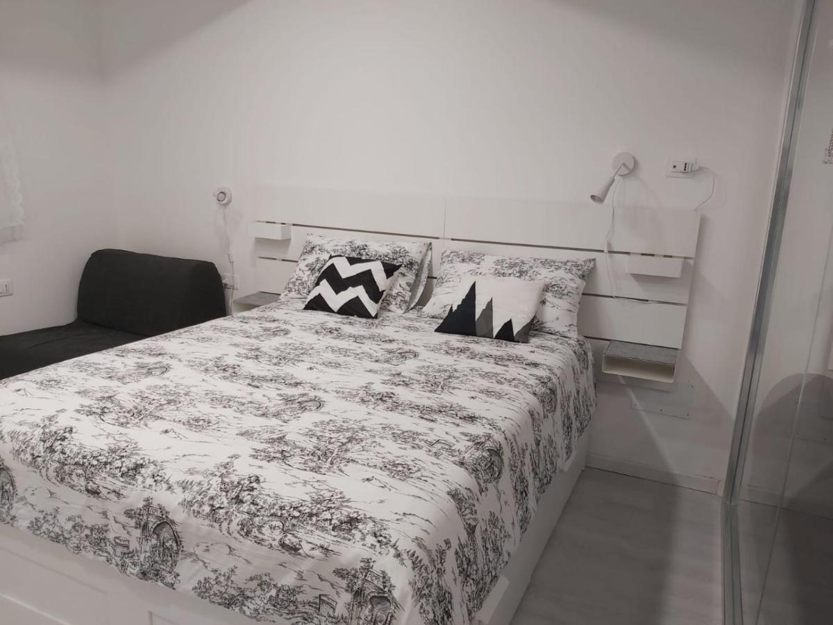 Holiday House Fieravecchia Salerno Kültér fotó